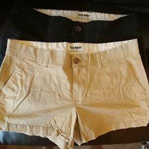 Old Navy 2 pack of shorts